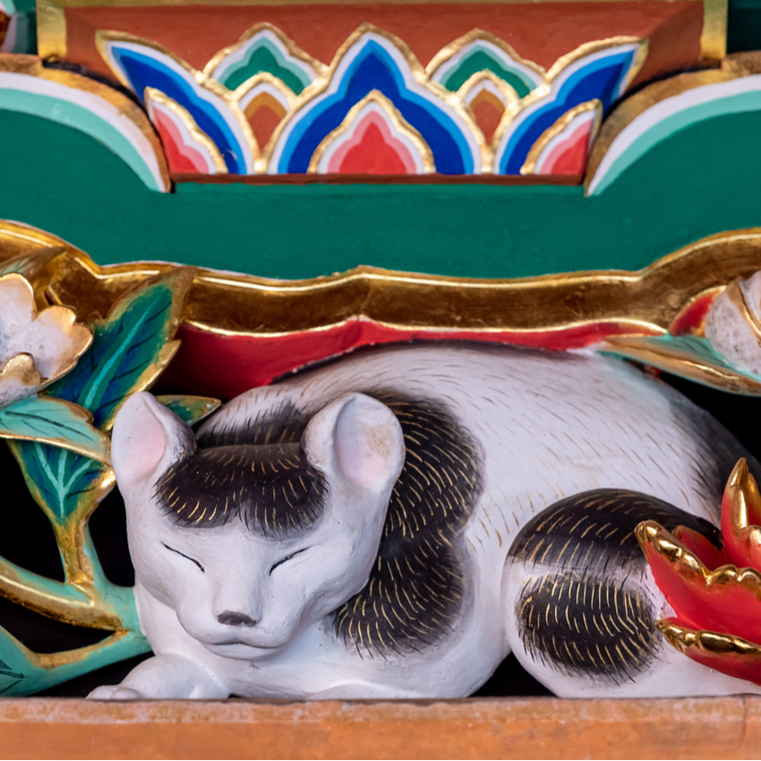 ネットオンラインストア 伊万里焼 眠り猫 陶器 置物 アンティーク 